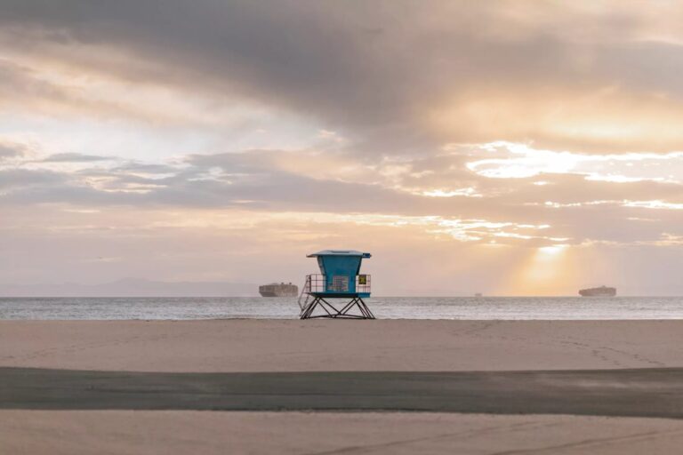 Featured image of Discover Prime Real Estate: Homes for Sale in Downtown Huntington Beach, CA Blog